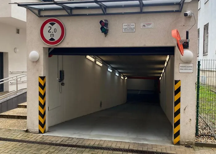 The Elite Iii Downtown Ac & Garage Parking Pressburg