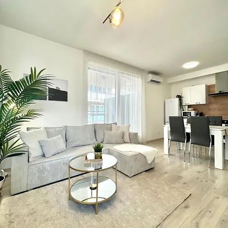 The Elite Iii Downtown Ac & Garage Parking *